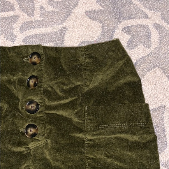 Button, pocket skirt - Picture 2 of 2